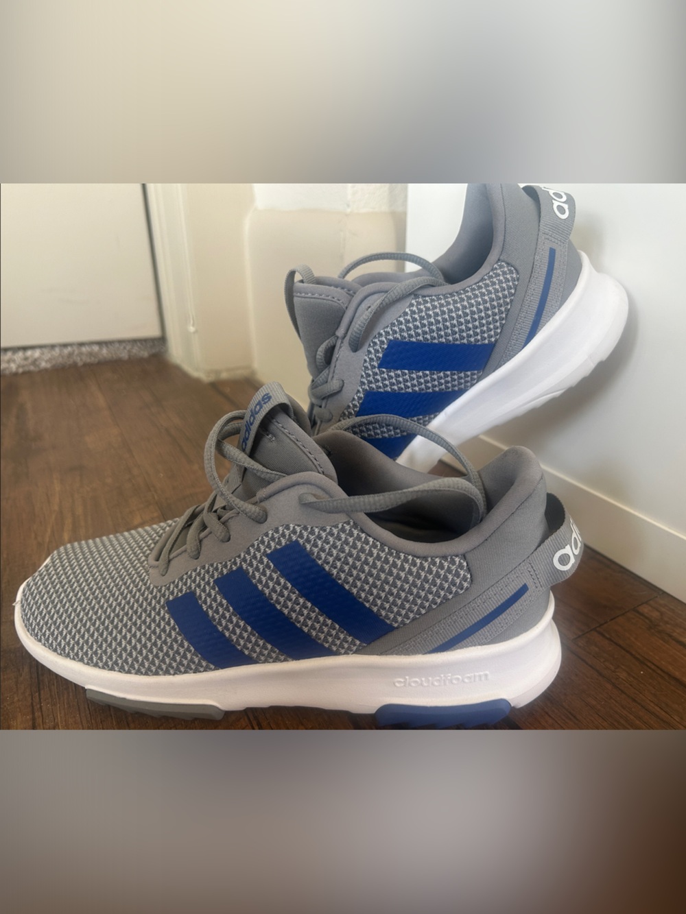 NEW adidas kids, men or women’s Gray Sneakers with Blue Stripes